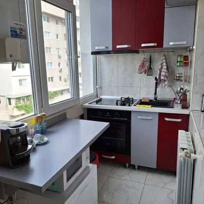 Rental of a comfortable 3-room apartment, 55 m², Faleza Nord, Constanța, Romania